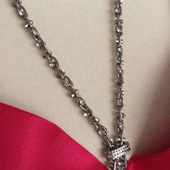 Chico’s Vovel Tessel Silvertone Necklace. - Picture 3 of 11